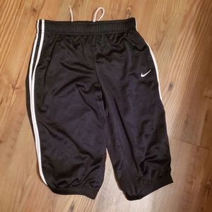 Girl's Nike Dri-Fit athletic capris